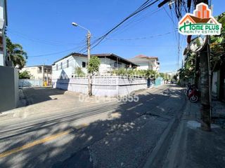 For sale 6 Beds house in Bang Phlat, Bangkok