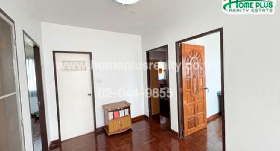 For sale 6 bedrooms house in Bang Phlat, Bangkok