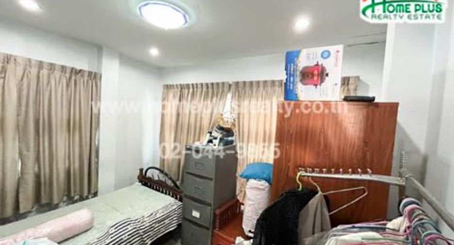 For sale 6 bedrooms house in Bang Phlat, Bangkok