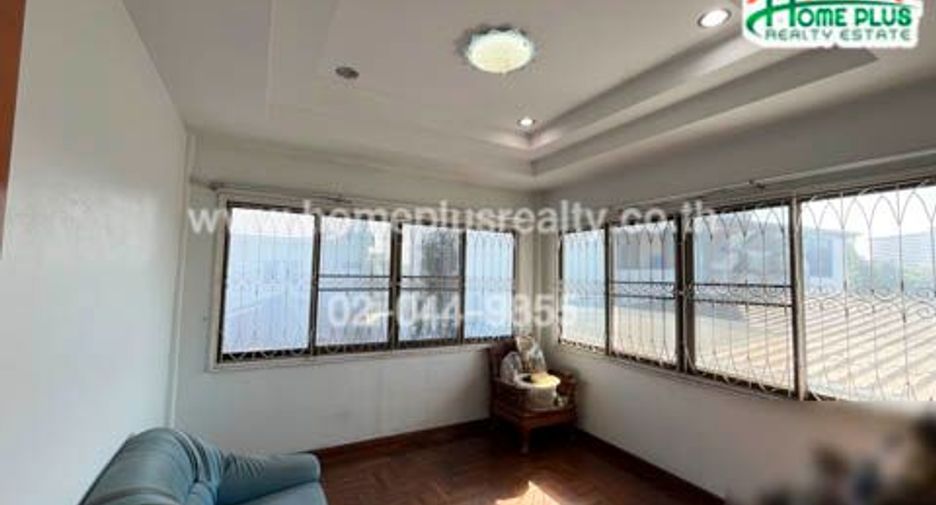 For sale 6 bedrooms house in Bang Phlat, Bangkok