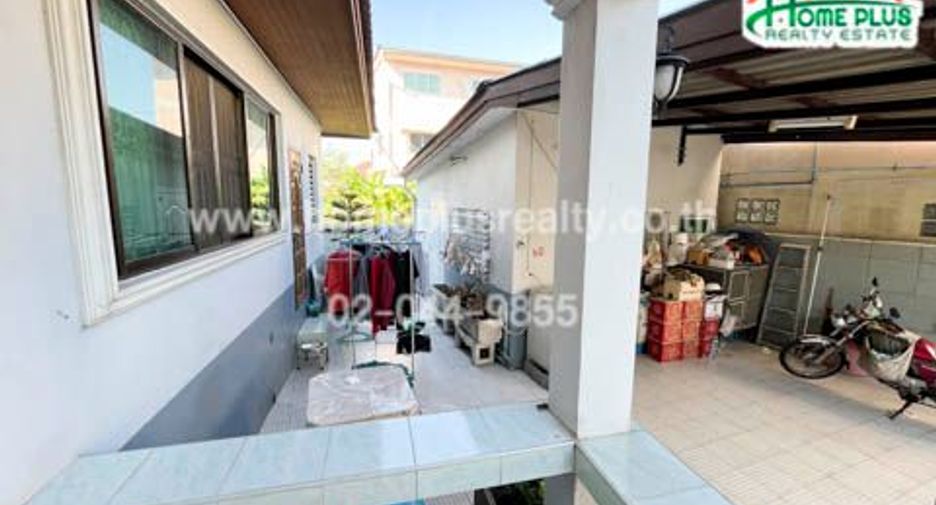 For sale 6 bedrooms house in Bang Phlat, Bangkok
