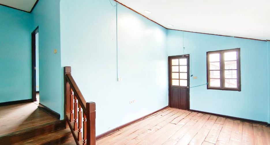 For sale 4 bedrooms house in Khan Na Yao, Bangkok