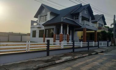Haus zur Miete und zum Kauf mit 5 Zimmer in Si Racha, Chonburi