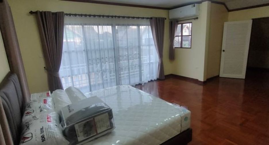 For rent and for sale 5 bedrooms house in Si Racha, Chonburi