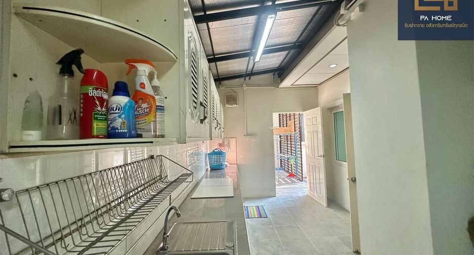 À louer et à vendre 4 chambres maison à Bang Bua Thong, Nonthaburi