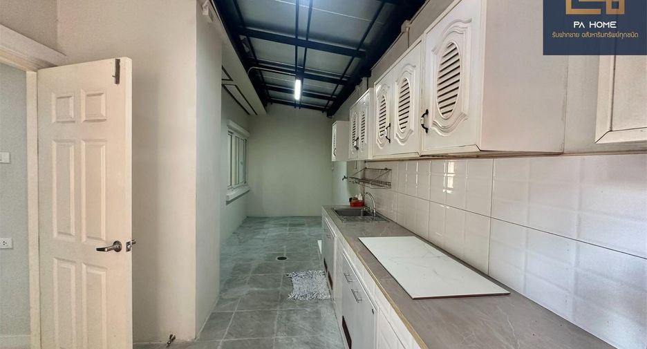 À louer et à vendre 4 chambres maison à Bang Bua Thong, Nonthaburi