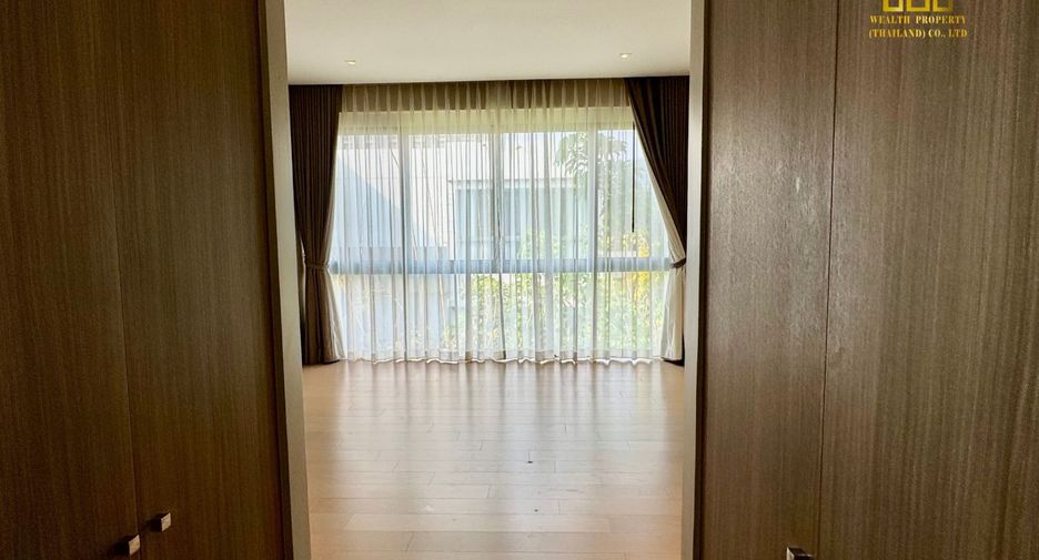 For rent and for sale 5 bedrooms house in Watthana, Bangkok