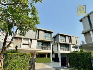 For sale 5 Beds house in Watthana, Bangkok