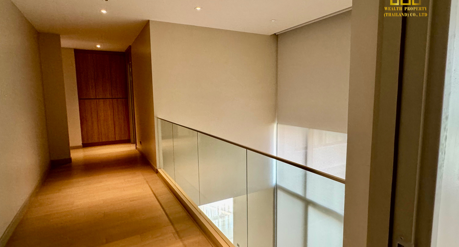 For rent and for sale 5 bedrooms house in Watthana, Bangkok