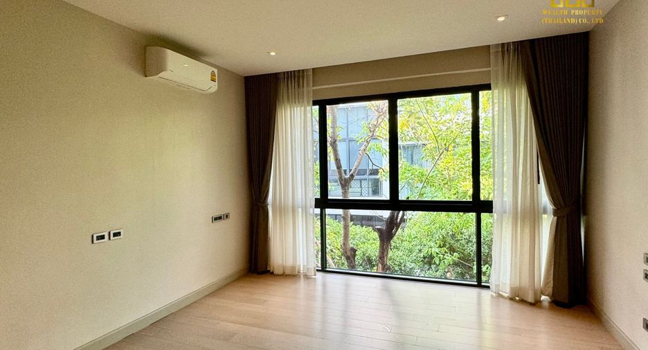 For rent and for sale 5 bedrooms house in Watthana, Bangkok