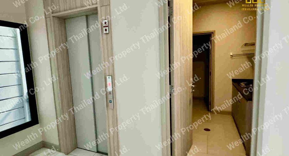 For rent and for sale 5 bedrooms house in Watthana, Bangkok