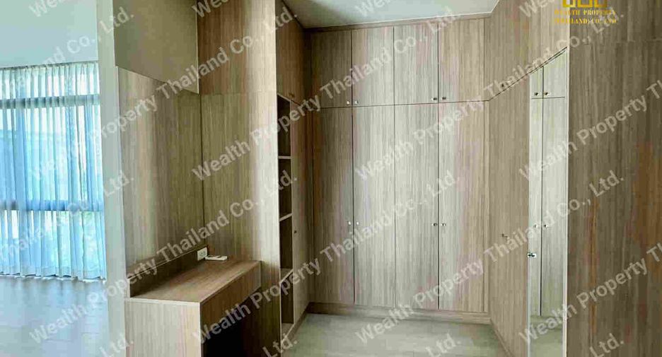 For rent and for sale 5 bedrooms house in Watthana, Bangkok