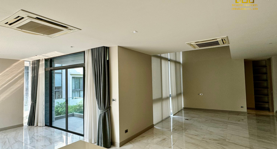 For rent and for sale 5 bedrooms house in Watthana, Bangkok