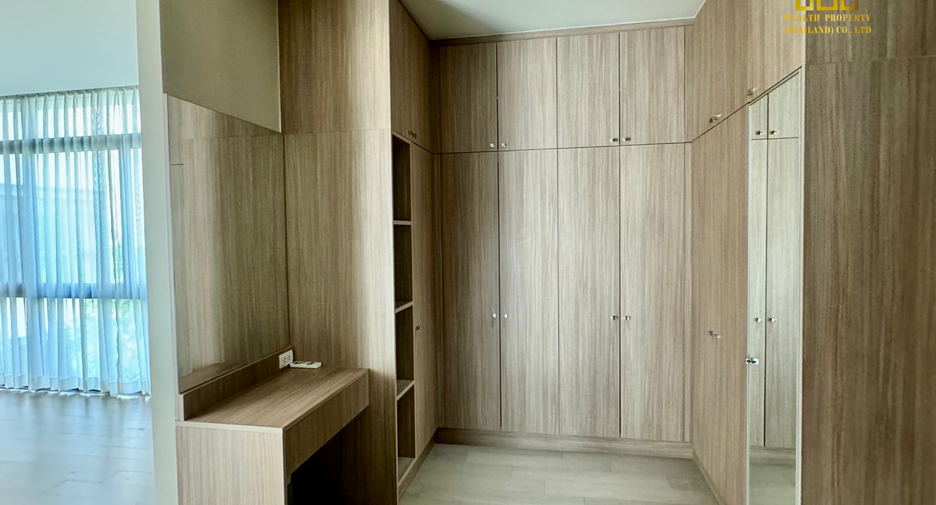 For rent and for sale 5 bedrooms house in Watthana, Bangkok