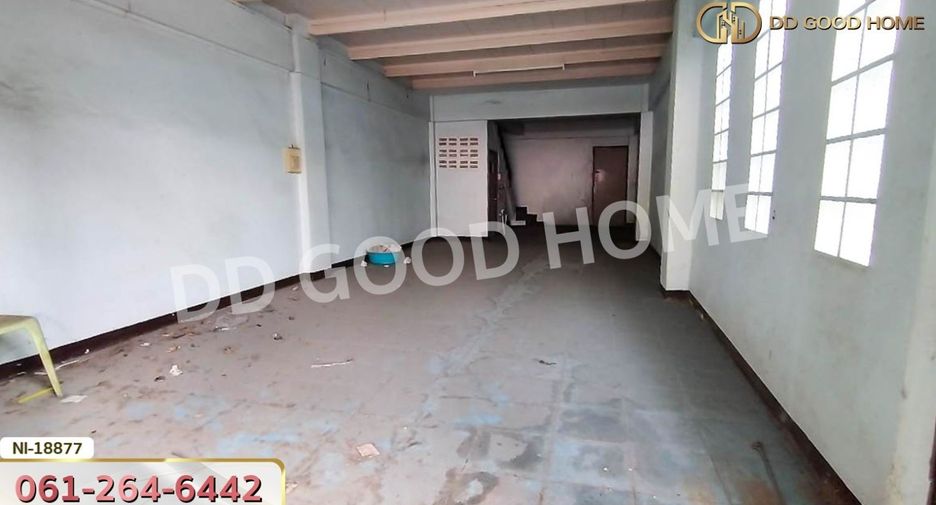 For sale 3 bedrooms retail Space in Bang Bon, Bangkok