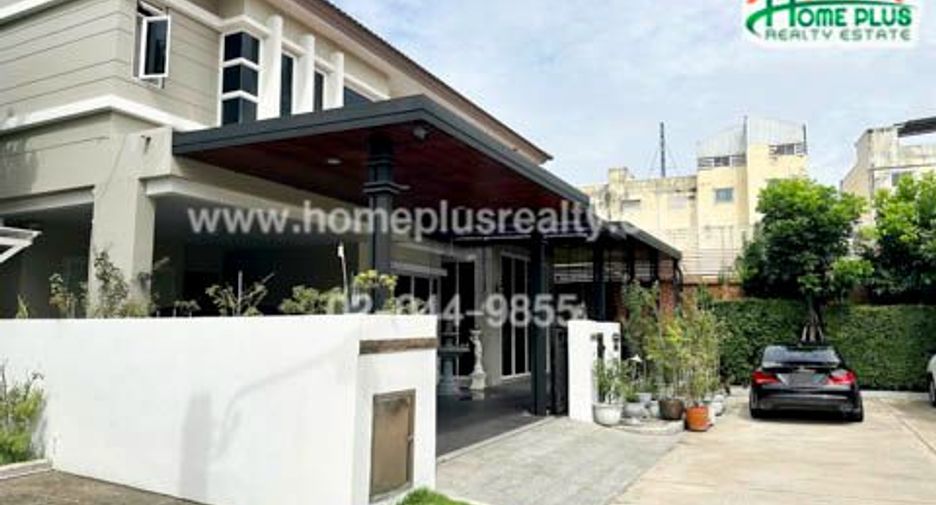 For sale 3 bedrooms house in Mueang Nonthaburi, Nonthaburi