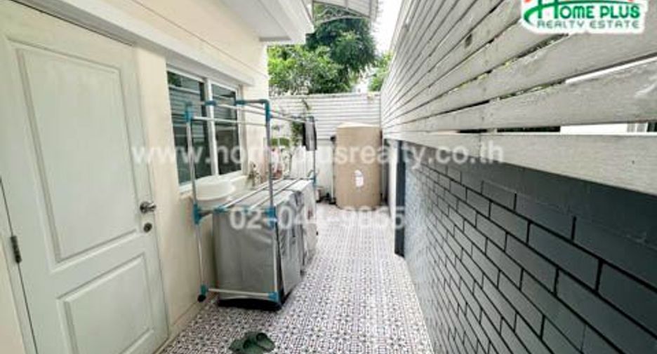 For sale 3 bedrooms house in Mueang Nonthaburi, Nonthaburi