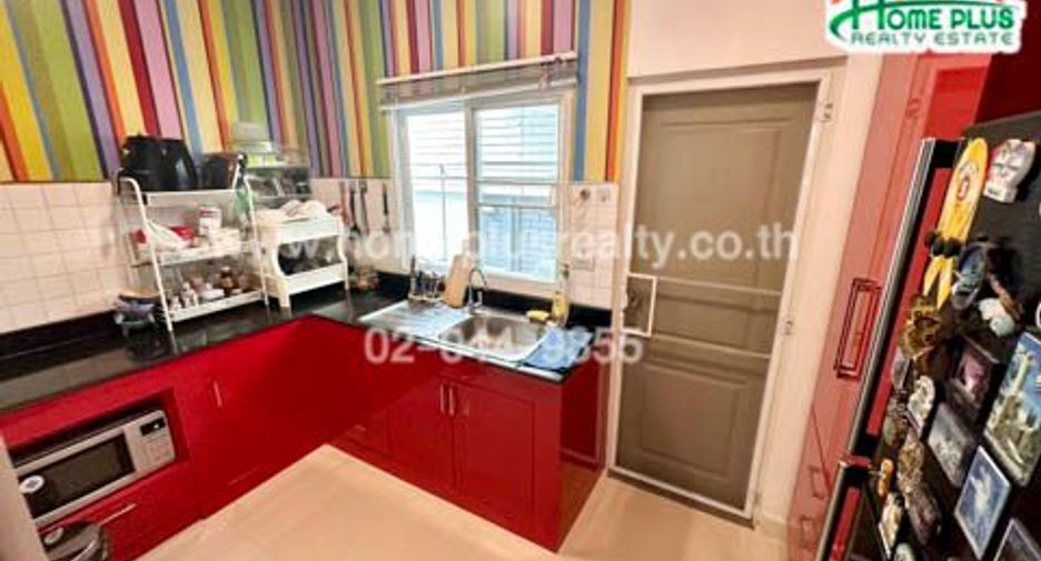 For sale 3 bedrooms house in Mueang Nonthaburi, Nonthaburi