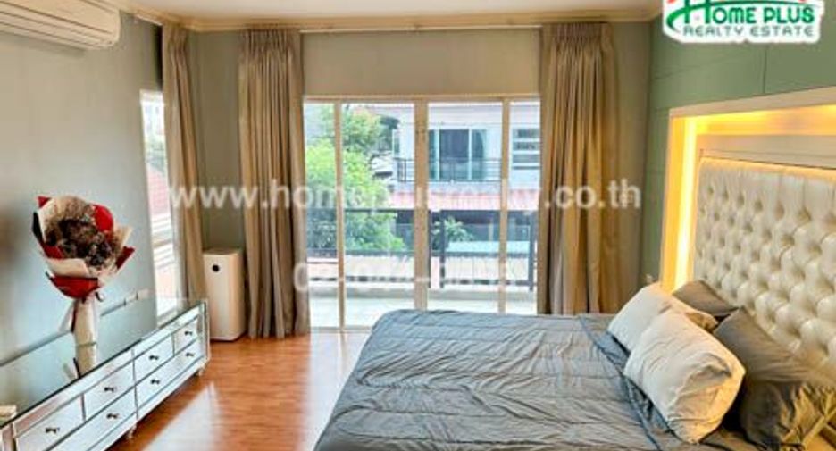 For sale 3 bedrooms house in Mueang Nonthaburi, Nonthaburi