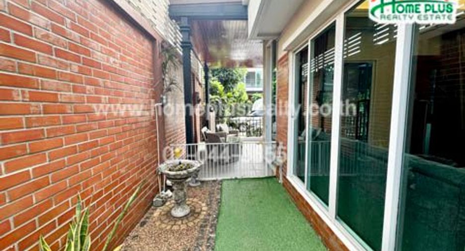 For sale 3 bedrooms house in Mueang Nonthaburi, Nonthaburi