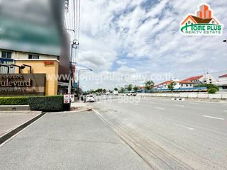 For sale 3 bedrooms house in Mueang Nonthaburi, Nonthaburi