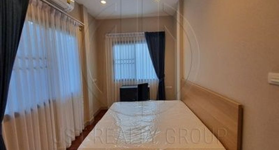 For rent 4 bedrooms house in Bang Bon, Bangkok