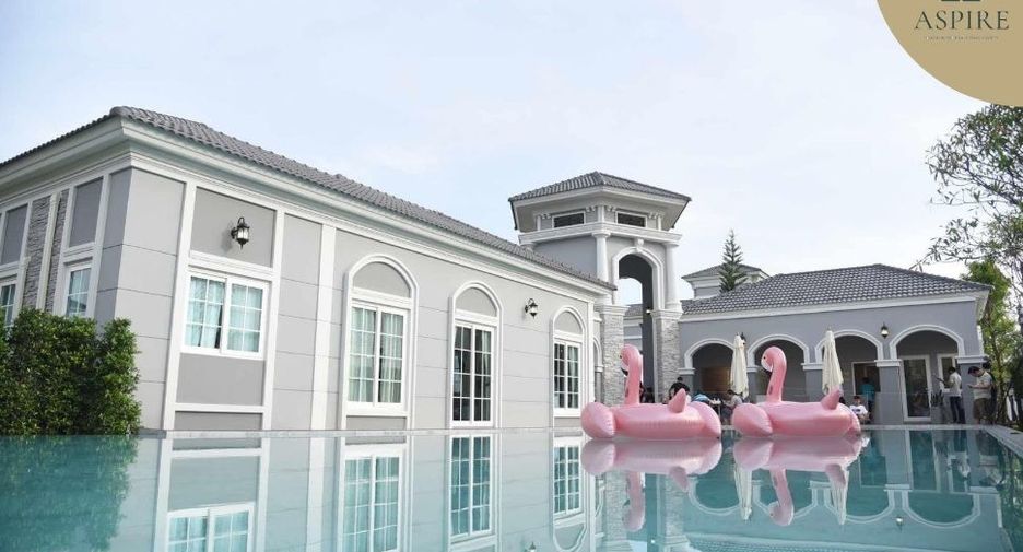 Haus zum Kauf mit 5 Zimmer in Chom Thong, Bangkok