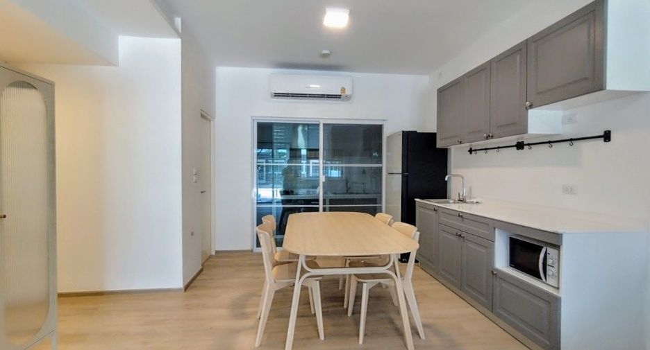出售 2 卧室 联排别墅 在 Bang Phli, Samut Prakan