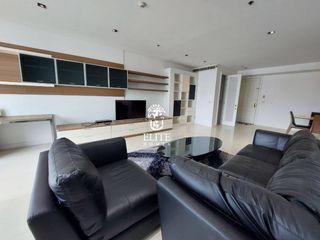 For rent 2 bedrooms condo in Pathum Wan, Bangkok