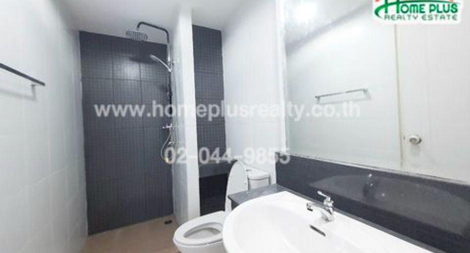 À vendre 1 chambre condo à Ban Bueng, Chonburi