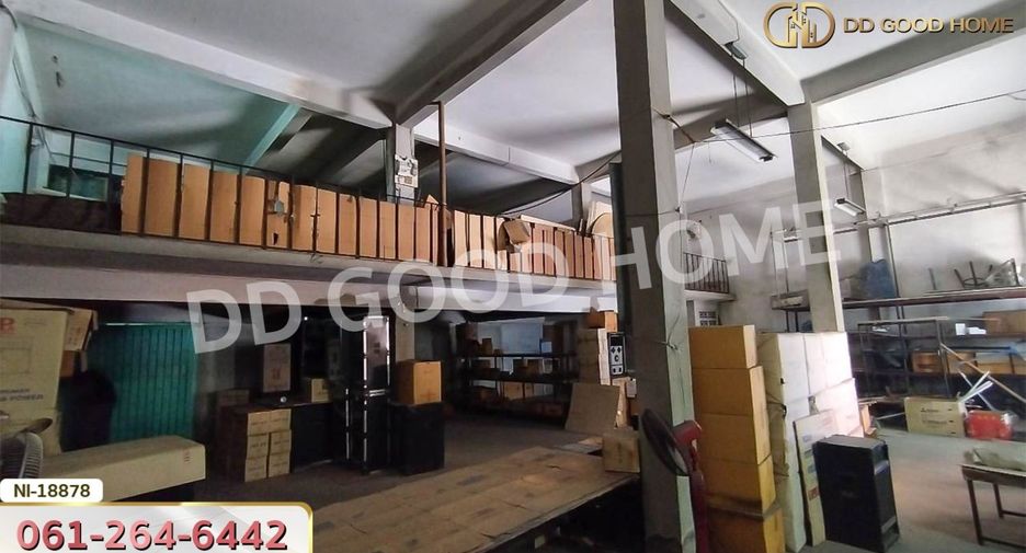 For sale 3 bedrooms retail Space in Phasi Charoen, Bangkok