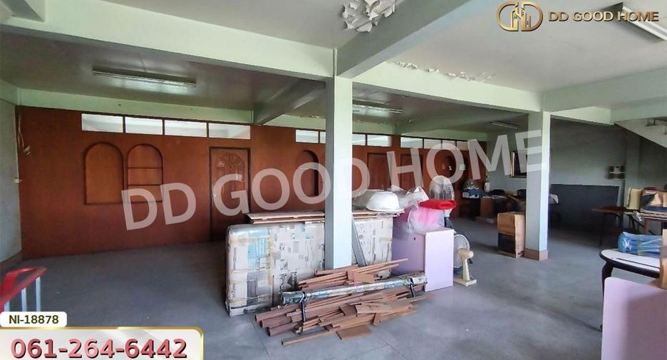 For sale 3 bedrooms retail Space in Phasi Charoen, Bangkok