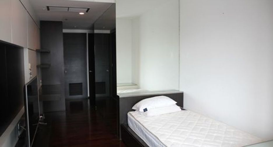 ให้เช่า 3 ห้องนอน คอนโด ใน วัฒนา, กรุงเทพฯ