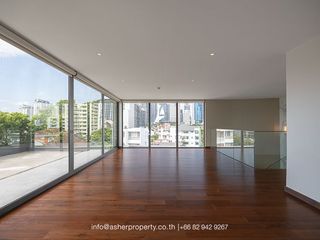 For sale 3 Beds house in Watthana, Bangkok