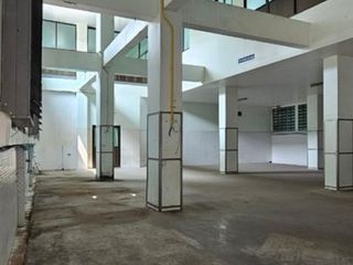 For rent retail Space in Mueang Nonthaburi, Nonthaburi