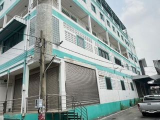 For rent retail Space in Mueang Nonthaburi, Nonthaburi