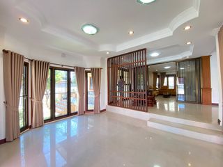 For rent 4 bedrooms house in Mueang Chiang Mai, Chiang Mai