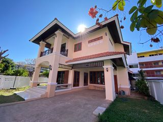 For Rent 4 Bedroom House In Mueang Chiang Mai