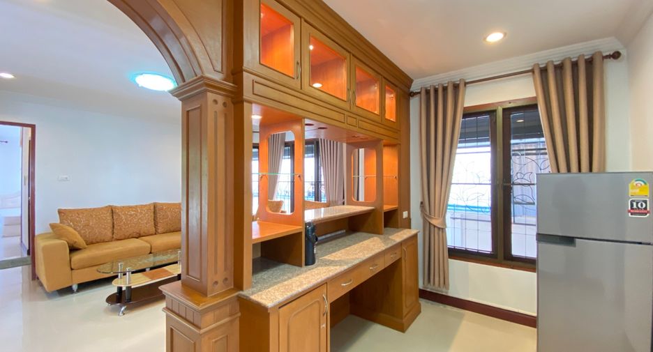 For rent 4 bedrooms house in Mueang Chiang Mai, Chiang Mai