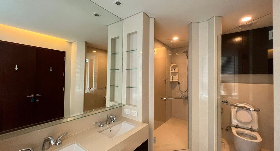 Wohnung zur Miete und zum Kauf mit 3 Zimmer in Pathum Wan, Bangkok