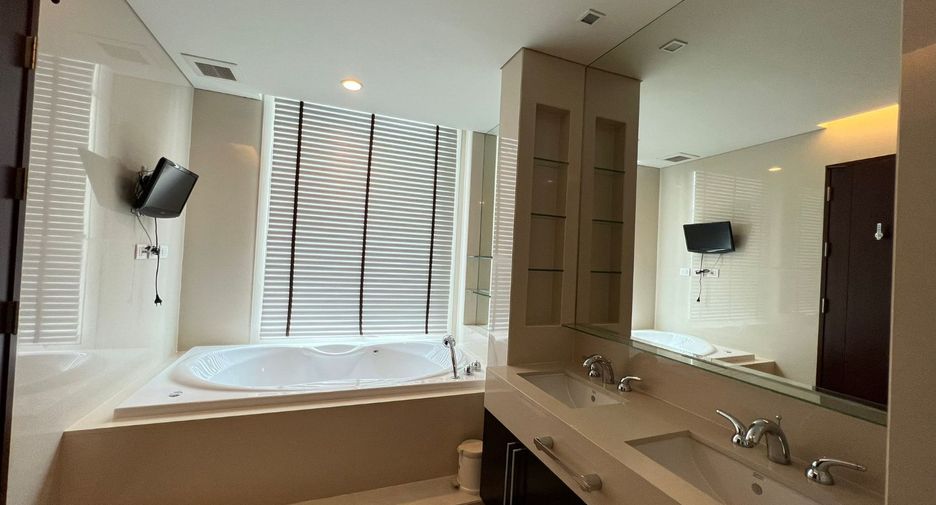 Wohnung zur Miete und zum Kauf mit 3 Zimmer in Pathum Wan, Bangkok