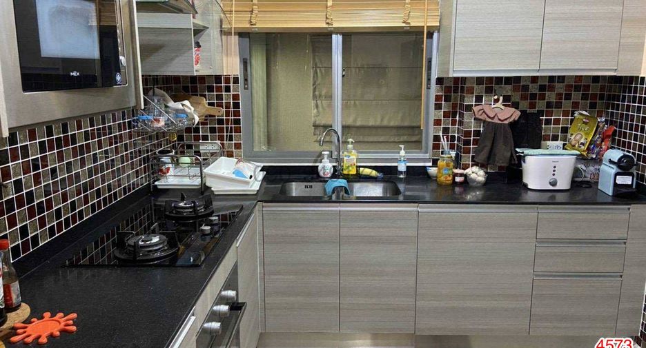 For sale 3 bedrooms house in Lat Krabang, Bangkok