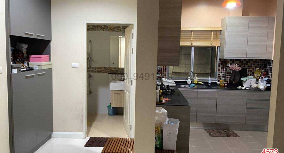 For sale 3 bedrooms house in Lat Krabang, Bangkok