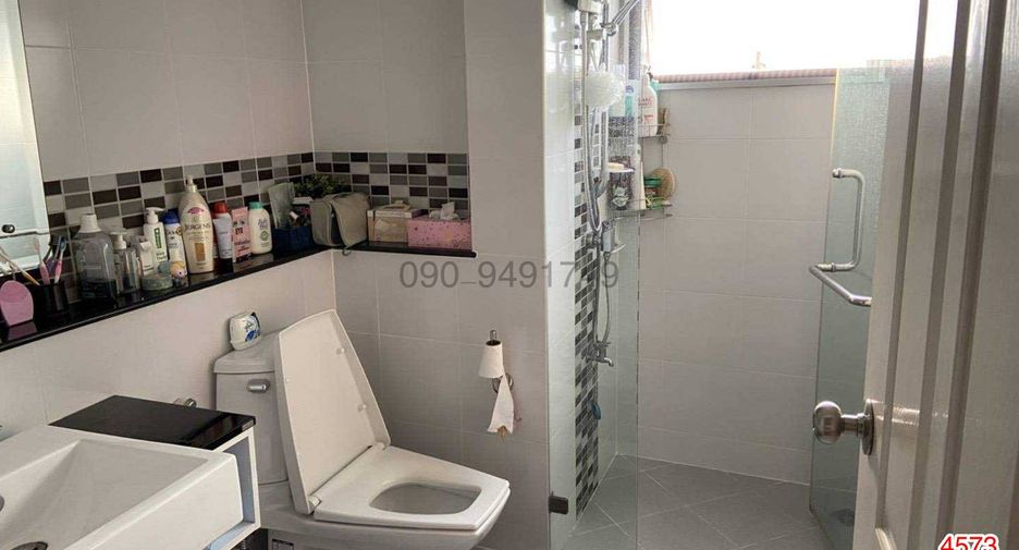 For sale 3 bedrooms house in Lat Krabang, Bangkok