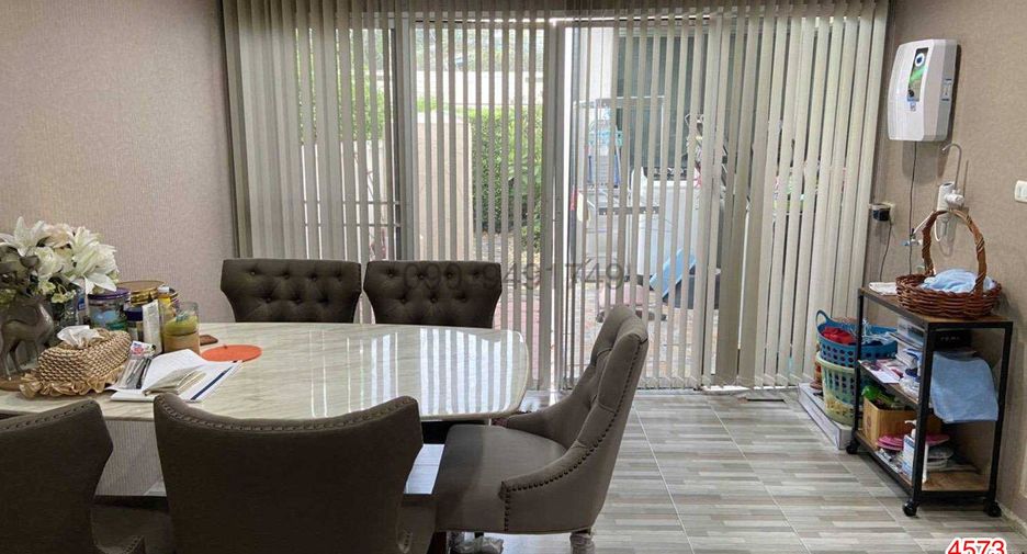 For sale 3 bedrooms house in Lat Krabang, Bangkok