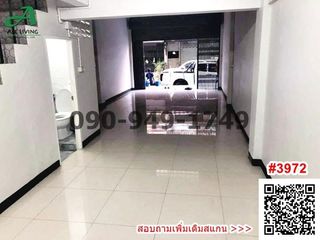 For rent 3 bedrooms retail Space in Bang Khae, Bangkok