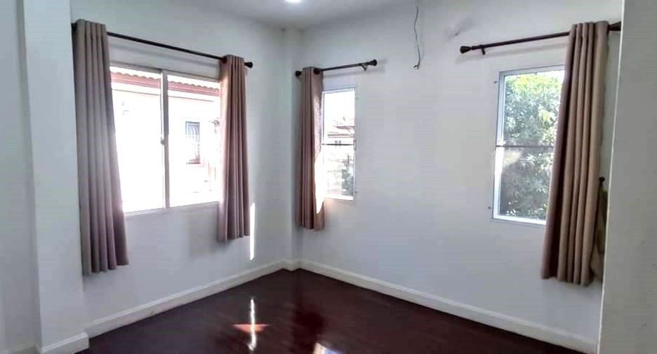 Casa en venta de 3 habitaciones en Lam Luk Ka, Pathum Thani