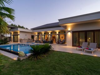 For sale 3 bedrooms house in Saraphi, Chiang Mai