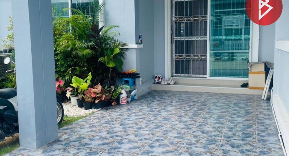For sale 2 bed townhouse in Ban Khai, Rayong