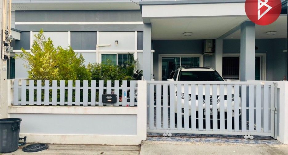 For sale 2 bed townhouse in Ban Khai, Rayong